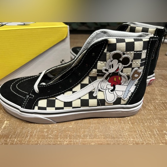 VANS Sk8-Hi Zip Disney Mickey Sneakers Sz 5 Y Women’s 6.5 Limited Edition - Picture 2 of 15
